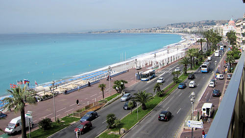 Nice, Promenade des Anglais : the tower of Negresco